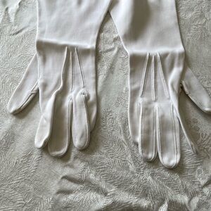 Classic White Dress Gloves - Elegant Style. 40s-60s era.  10”.